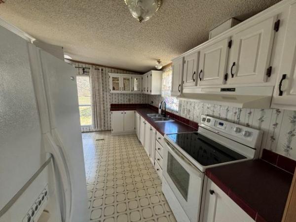 1995 Oakwood Mobile Home