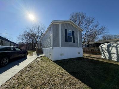 Photo 2 of 11 of home located at 2525 County Line Rd., #358 Des Moines, IA 50321