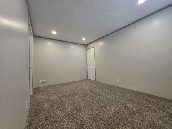 2025 Clayton-Wakarusa Mobile Home
