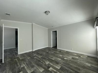 Photo 4 of 20 of home located at 90 Barry Ct. Mount Dora, FL 32757