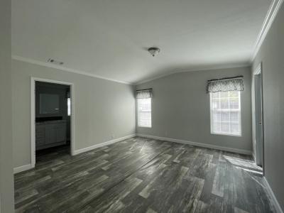 Photo 3 of 20 of home located at 90 Barry Ct. Mount Dora, FL 32757