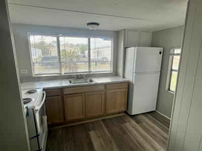 Photo 3 of 17 of home located at 133 Lakeside Garden Circle Lake Wales, FL 33859