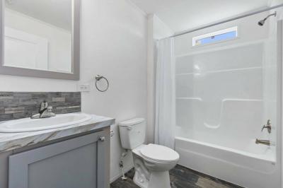 Photo 5 of 17 of home located at 423 Grady Avenue Lakeland, FL 33815