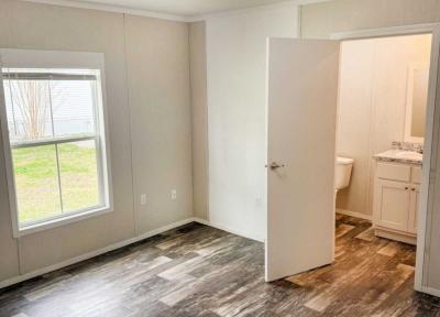 Photo 4 of 8 of home located at 1500 Coach Estates Lot B-5 Murray, KY 42071