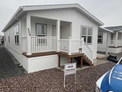 Photo 2 of 18 of home located at 3555 S. Pacific Hwy Medford, OR 97501