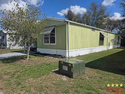 Mobile Home at 1004 Lakeshore Dr Wildwood, FL 34785