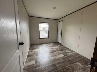 Photo 4 of 7 of home located at 115 Park Estates Ave, #115 Pontiac, IL 61764