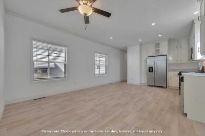 Photo 4 of 10 of home located at 1700 El Camino Real #14-09 South San Francisco, CA 94080