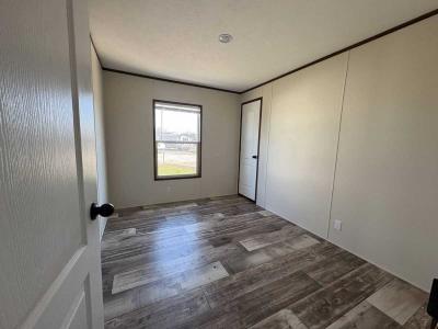 Photo 3 of 5 of home located at 32 Westwood Ave Pontiac, IL 61764