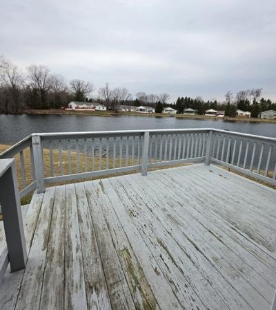 Photo 3 of 14 of home located at 137 Pine Lakes Drive W Lapeer, MI 48446