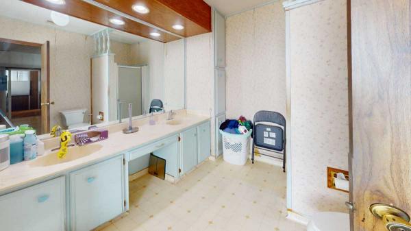 1975 Lincoln Mobile Home