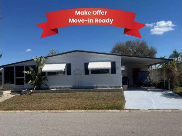 Photo 1 of 2 of home located at 422 Sunset Circle N Ellenton, FL 34222