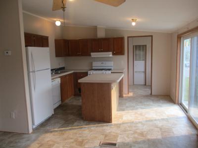 Photo 4 of 7 of home located at 4245 W. Jolly Rd. Lot #072 Lansing, MI 48911