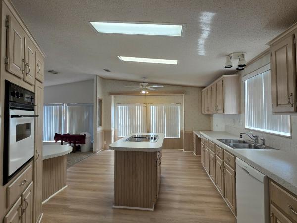 1993 Palm PH067933A/BFL Mobile Home