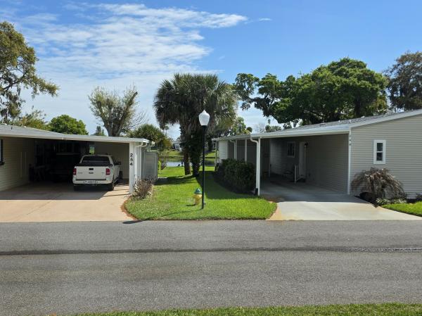 1993 Palm PH067933A/BFL Mobile Home
