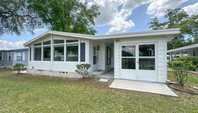 Photo 2 of 18 of home located at 640 Cedar Ln Lady Lake, FL 32159