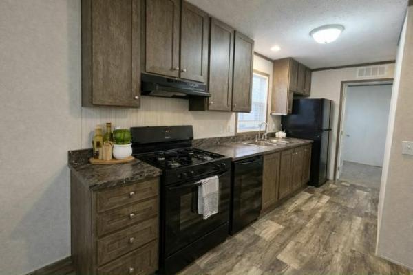 2021 Clayton - Wakarusa, IN 96PLH14663AH21 Manufactured Home