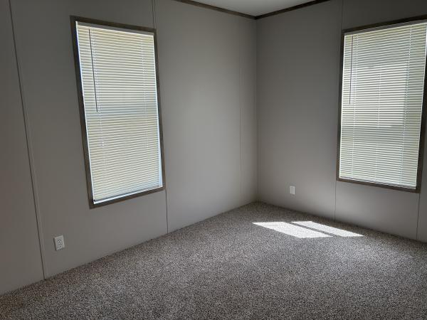 2021 CHAMPION 12RM2852A Mobile Home