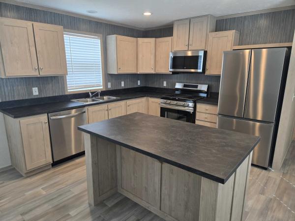 2025 Clayton-Wakarusa Mobile Home
