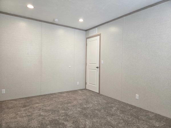 2025 Clayton-Wakarusa Mobile Home