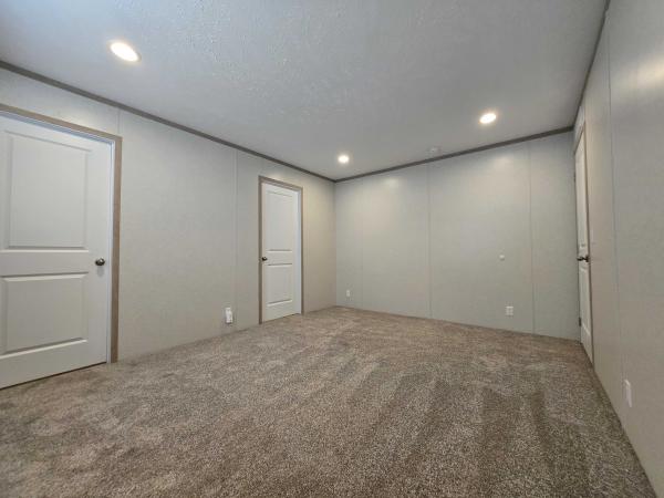 2025 Clayton-Wakarusa Mobile Home