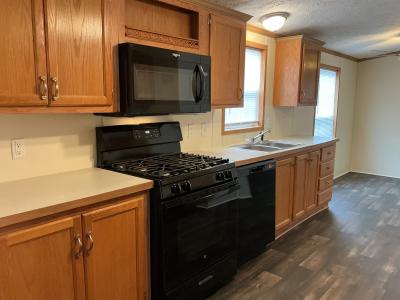 Photo 4 of 13 of home located at 39197 Montana Dr Romulus, MI 48174