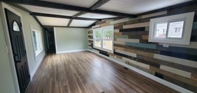 Photo 2 of 11 of home located at 15 Hemlock Road Tilton, NH 03276