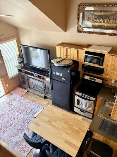 Photo 5 of 15 of home located at 131 Rueckle Rd, Site 614 New Braunfels, TX 78130