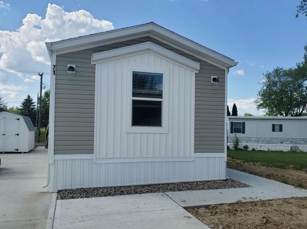Photo 1 of 2 of home located at 71 Easy Street Anderson, IN 46013