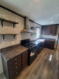 2022 Clayton Wakarusa 96AMF16763BH22   (Model Series- American Made)  Model Name - 7616-510 Farmstead  Home