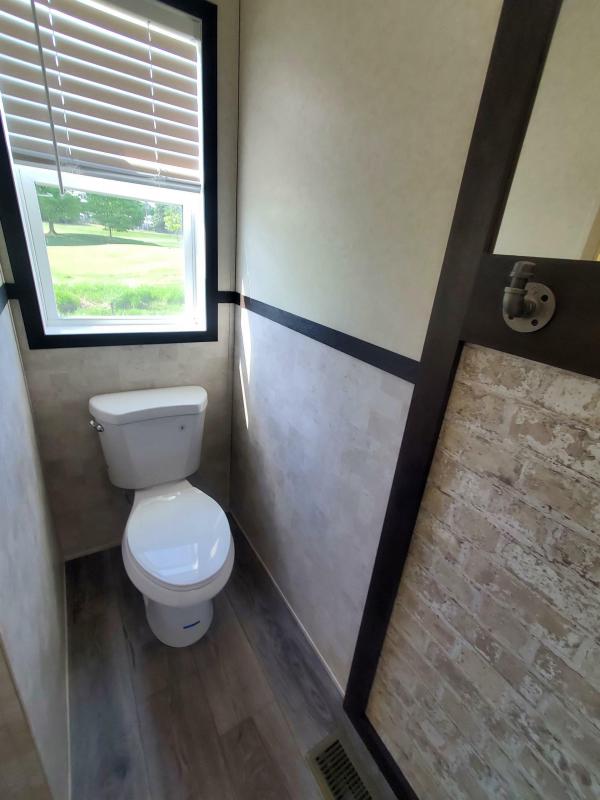 2022 Clayton Wakarusa 96AMF16763BH22   (Model Series- American Made)  Model Name - 7616-510 Farmstead  Home