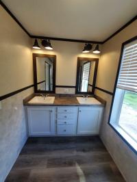 2022 Clayton Wakarusa 96AMF16763BH22   (Model Series- American Made)  Model Name - 7616-510 Farmstead  Home