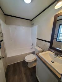 2022 Clayton Wakarusa 96AMF16763BH22   (Model Series- American Made)  Model Name - 7616-510 Farmstead  Home