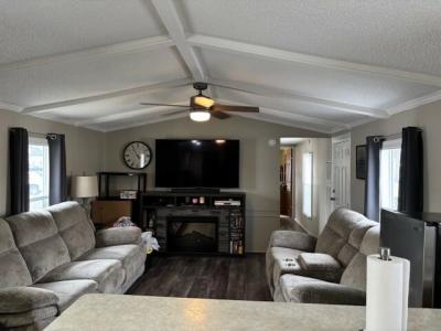 Photo 3 of 13 of home located at 43372 Notre Dame E. #289 Sterling Heights, MI 48314