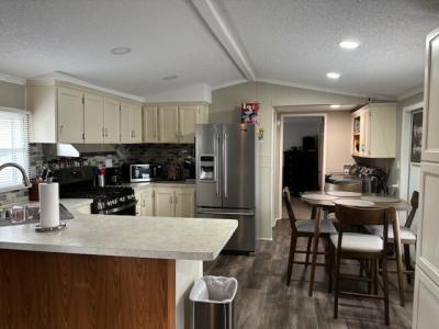 Photo 4 of 13 of home located at 43372 Notre Dame E. #289 Sterling Heights, MI 48314