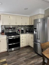 1995 Holly Park Manufactured Home
