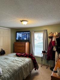 1995 Holly Park Manufactured Home