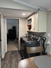 1995 Holly Park Manufactured Home