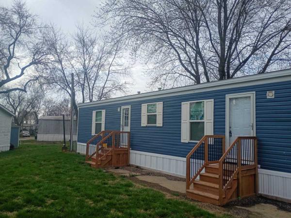 Photo 1 of 2 of home located at 418 Reid Road Owensboro, KY 42303