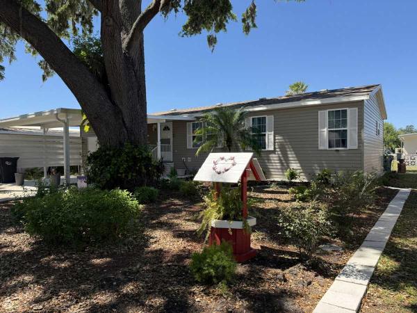 Photo 1 of 2 of home located at 166 Poinciana Way Ellenton, FL 34222