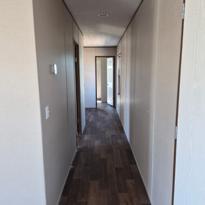 Photo 4 of 8 of home located at 1610 Silverwood Dr Lebanon, MO 65536