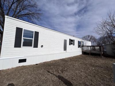 Photo 2 of 10 of home located at 2011 W Johnson Pl Sioux Falls, SD 57105