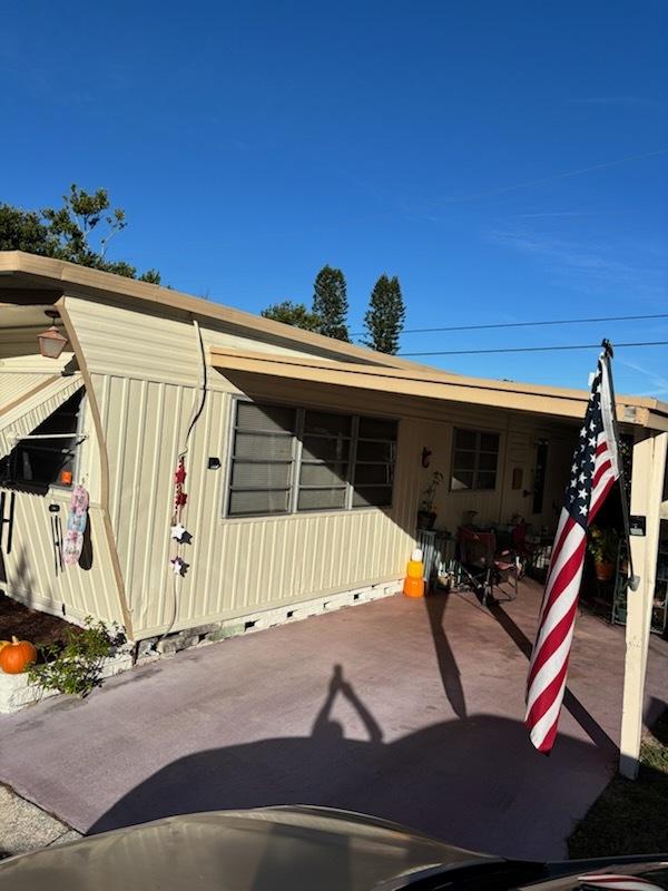 Photo 2 of 2 of home located at 1280 Lakeview Road, Lot 136 Clearwater, FL 33756