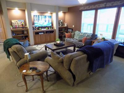 Photo 2 of 31 of home located at 24829 Frontier Circle Flat Rock, MI 48134