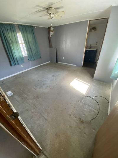 Photo 5 of 6 of home located at 2053 Mcdivitt Ct. #197 Milford, MI 48381