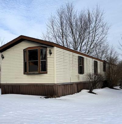 Photo 2 of 11 of home located at 1890 Fenn St. #422 Milford, MI 48381