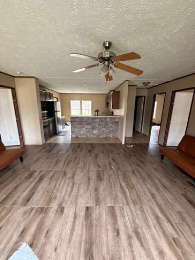 Photo 2 of 13 of home located at 1015 Lomax Ln Crystal Springs, MS 39059