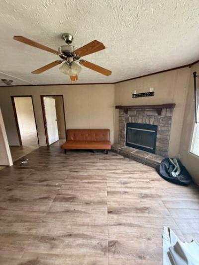 Photo 4 of 13 of home located at 1015 Lomax Ln Crystal Springs, MS 39059