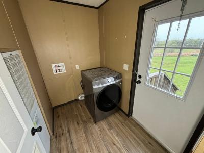 Photo 5 of 14 of home located at 200 Private Road 5117A Axtell, TX 76624