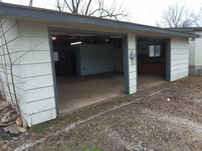 Mobile Home at 301 Neosho St Humboldt, KS 66748